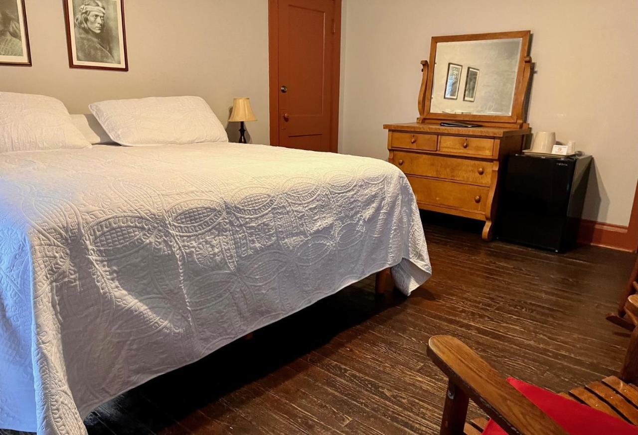Lakeside Inn المظهر الخارجي الصورة
